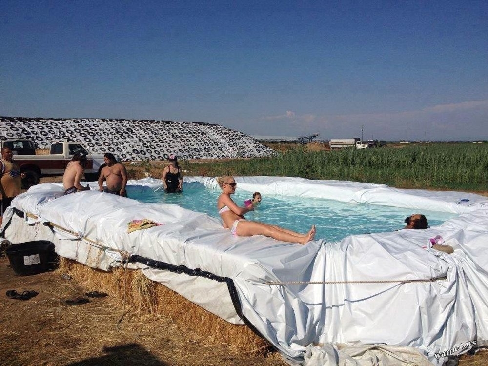 C Mo Construir Una Piscina Con Fardos De Paja Bioguia