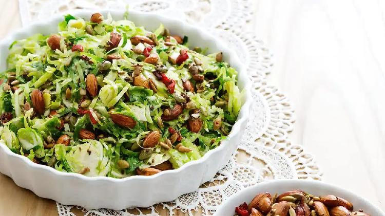 Receta Ensalada Crujiente de Coles de Bruselas con Limon 1