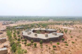 Aldea africana 2 Ecología