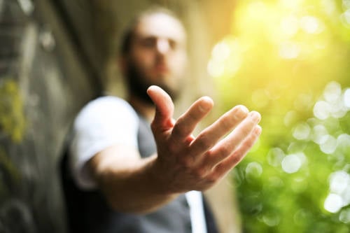 tender la mano tender la mano