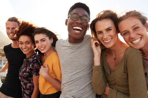 El debate de la felicidad: cómo lo viven algunos países alrededor del mundo
