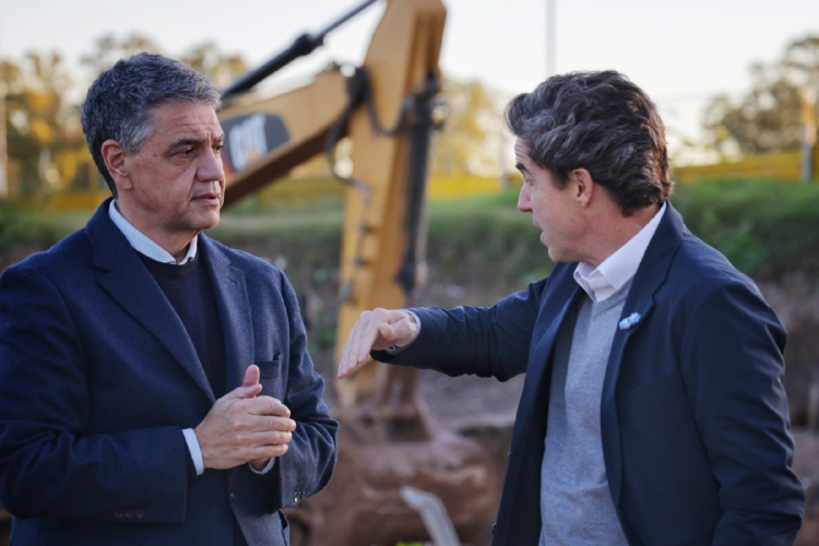 GCBA \"Esta obra nos permite ganar tiempo en los momentos de mucho pico de lluvia. No es lo mismo 100 milímetros de agua en tres días que 100 milímetros en una hora. En una tormenta siempre se está corriendo contra el tiempo, que es lo más importante\", dijo Jorge Macri.