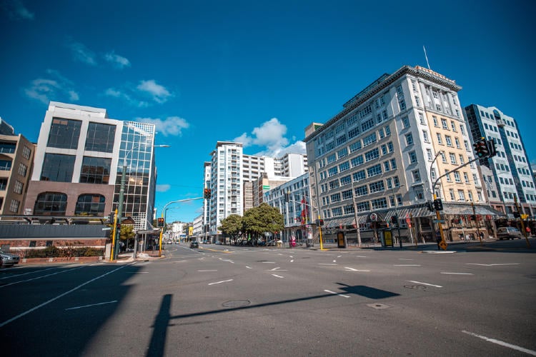 nueva zelanda Nueva Zelanda opta por un nuevo modelo de gestión contra el COVID-19, ante su peor rebrote