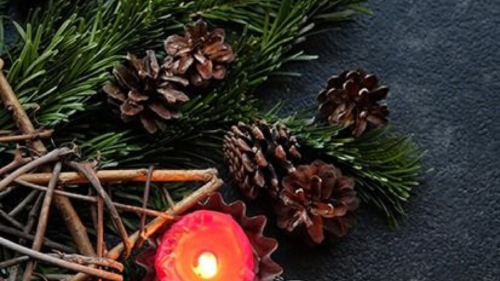 navidad velas ¿Cuál es el mejor ritual de abundancia para la noche de Navidad? (Foto: Pinterest)