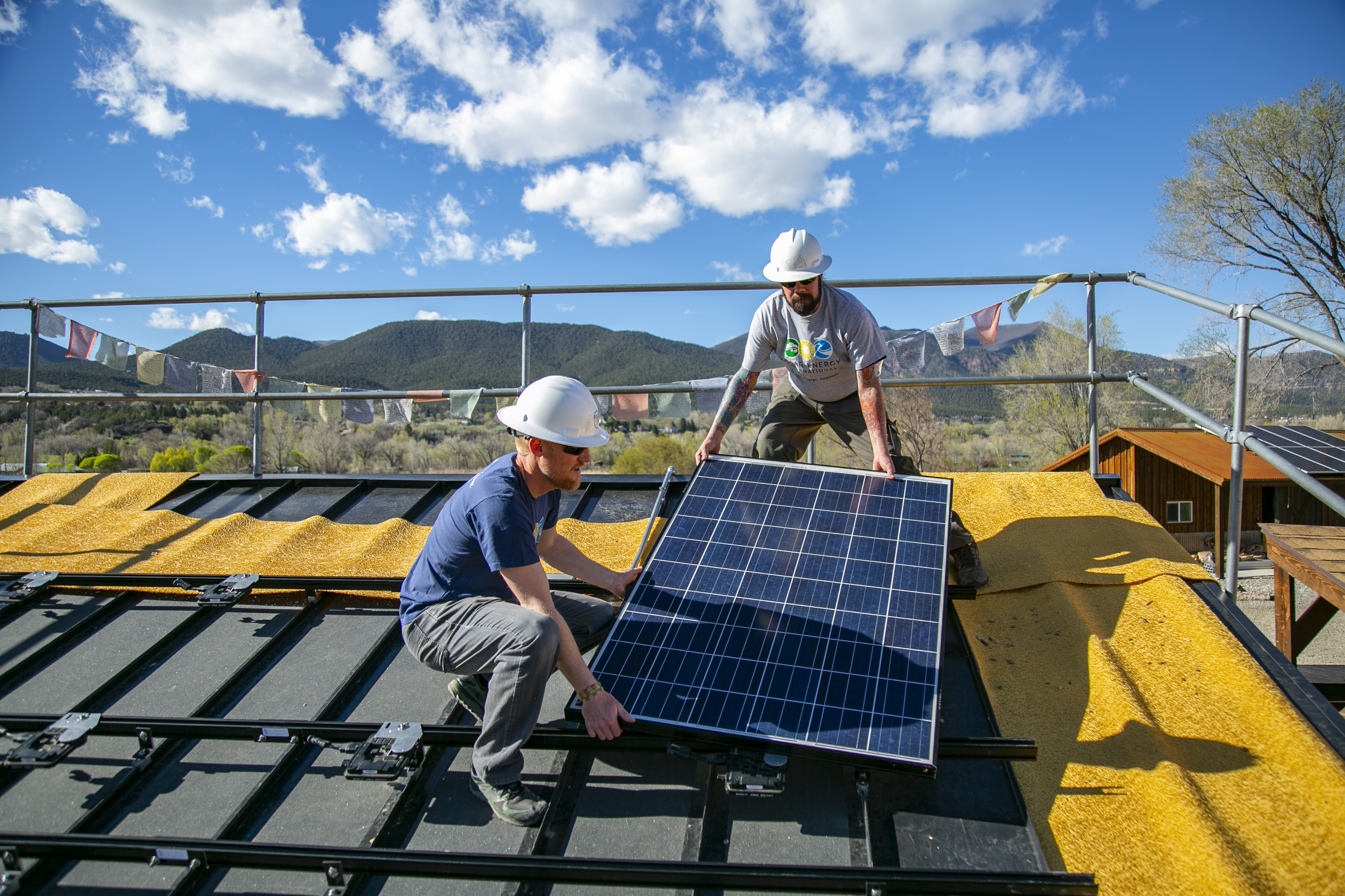 CarryingPanels2 CarryingPanels2