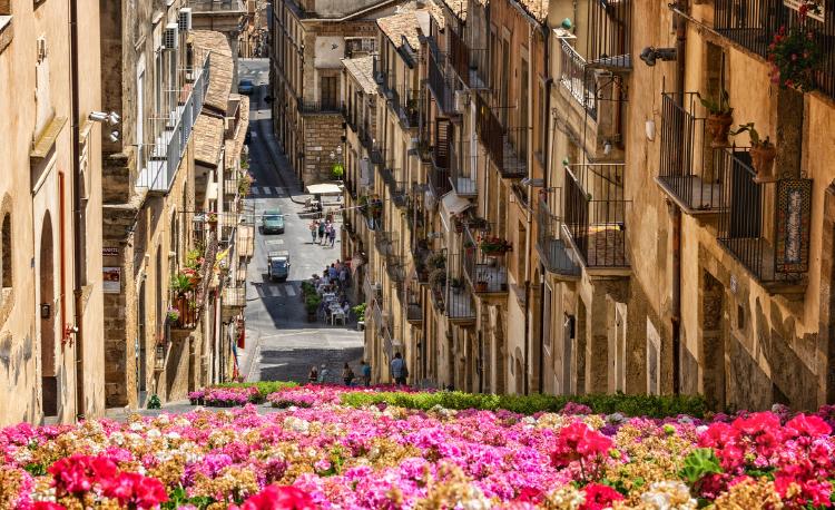 En un pueblo de Sicilia se pueden comprar casas por solo 2 euros 