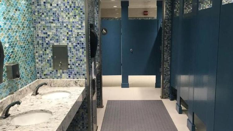 baños disney baños disney