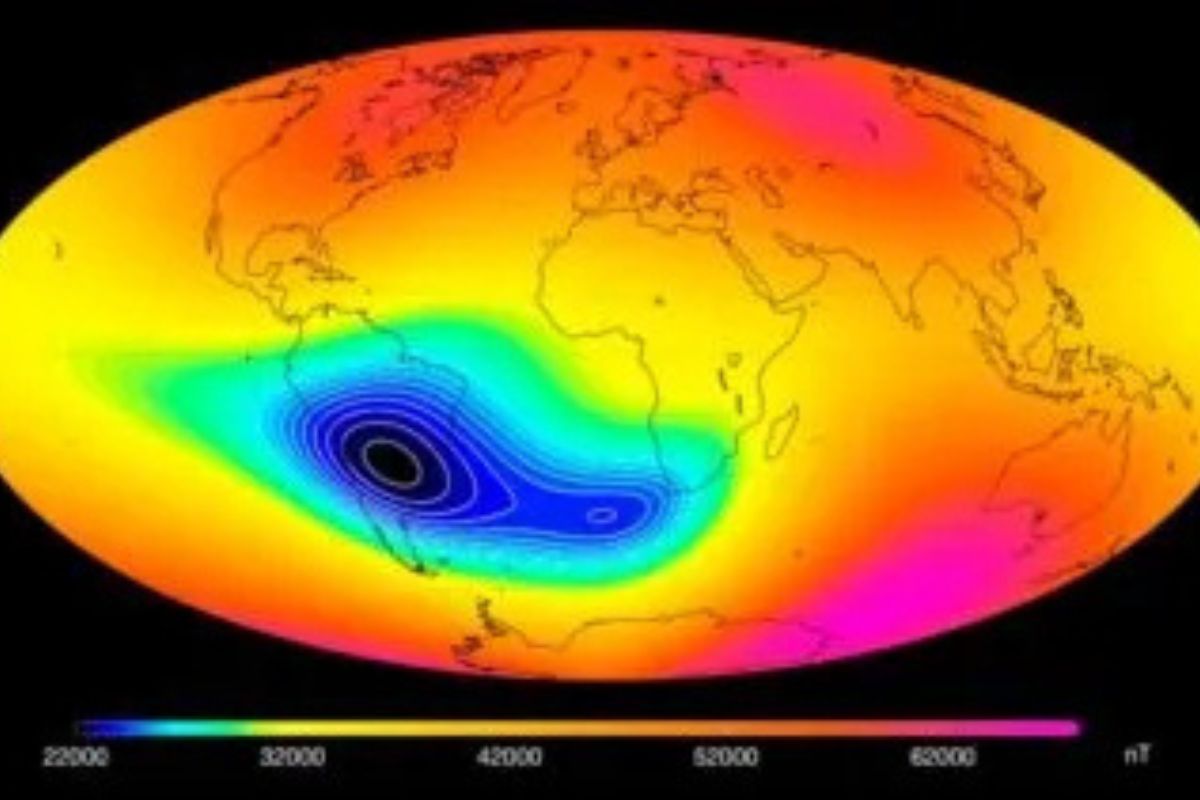 satelite La anomalía magnética en el Atlántico Sur es un 30% más débil, lo que podría dificultar la comunicación entre satélites. (www.ambito.com)