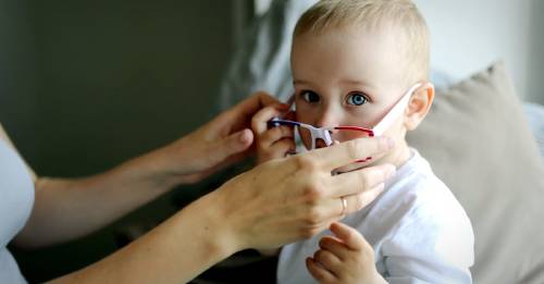 Este niño usó gafas por primera vez y su reacción te conmoverá