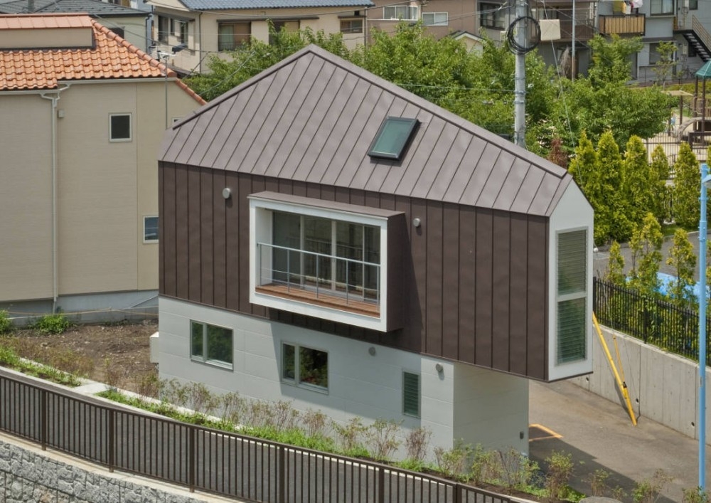 Esta casita parece muy pequeña pero su interior te sorprenderá | Bioguia