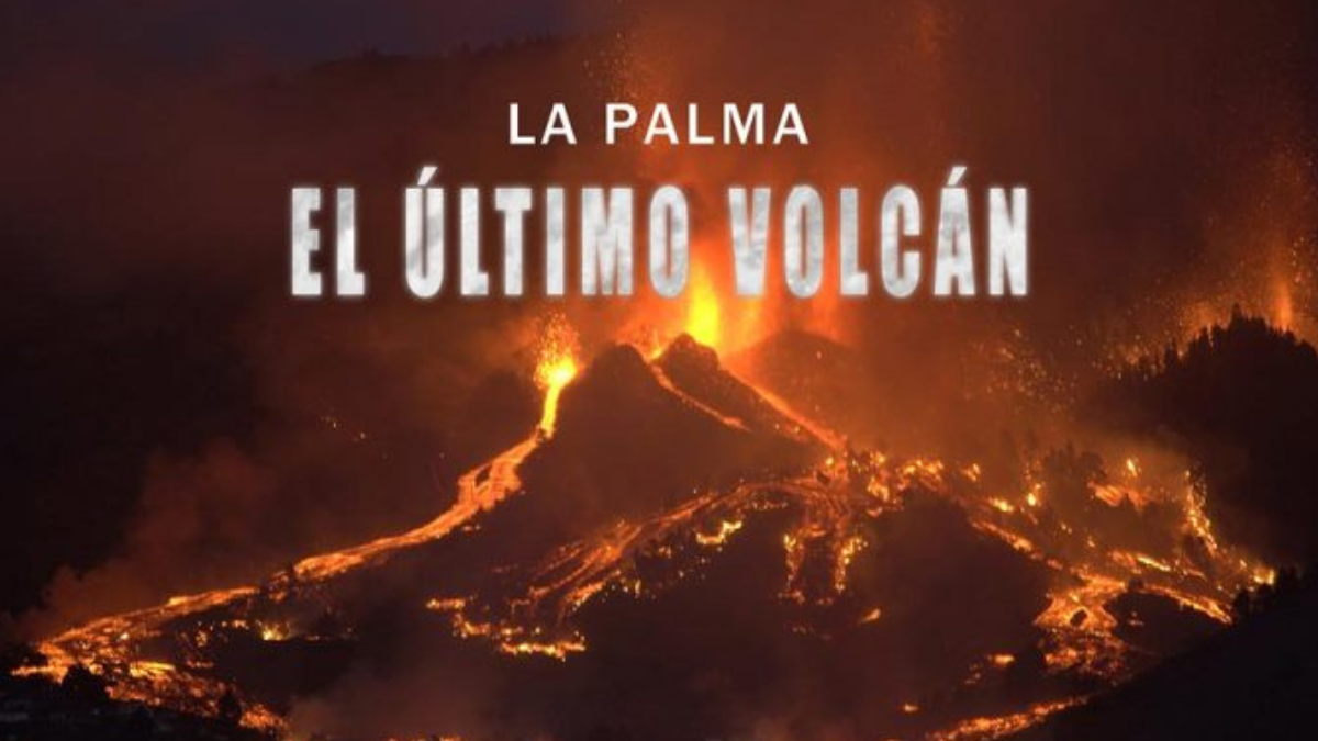 La lava, que fluyó hacia el océano, expandió la isla casi 500 metros en el mar,