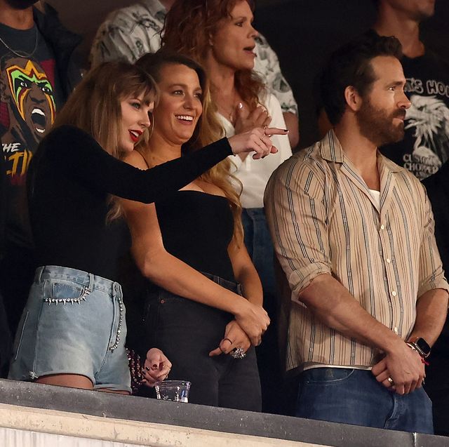 singer taylor swift and actor ryan reynolds look on prior news photo 1696333552