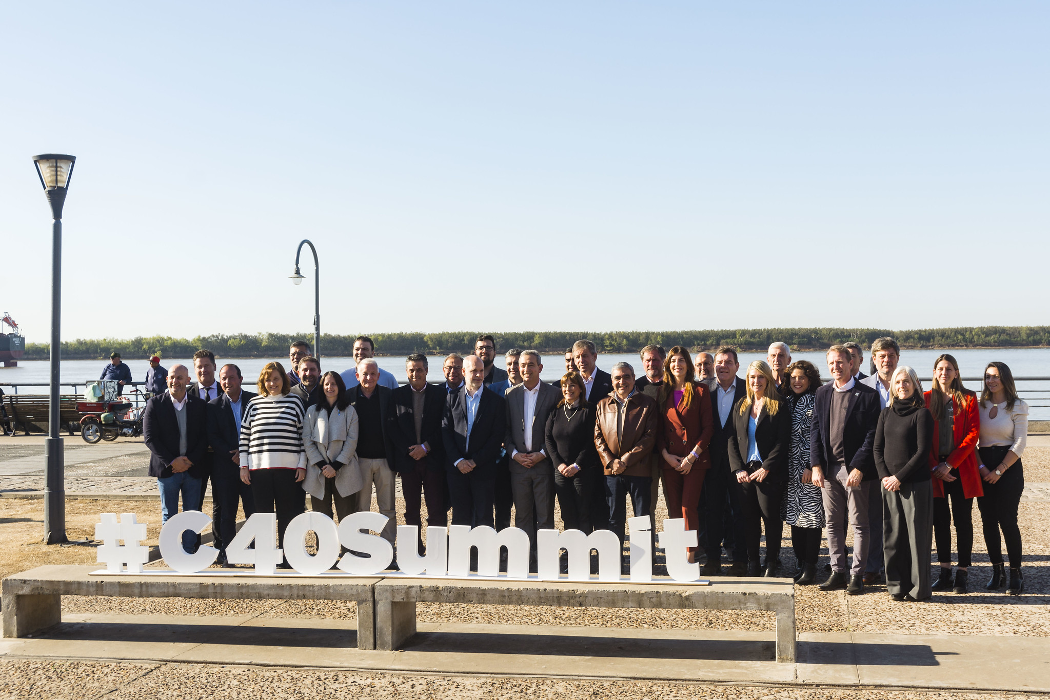 Representantes (1) Representantes (1)