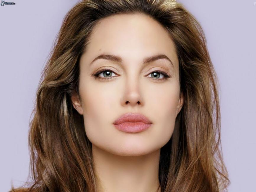 Angelina Jolie tenía un gen BRCA1 defectuoso Angelina Jolie tenía un gen BRCA1 defectuoso