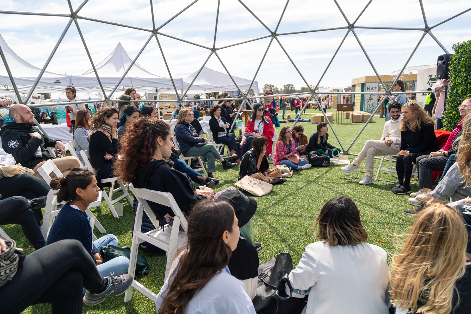 Bioferia, charlas de referentes del mundo de la sustentabilidad Bioferia, charlas de referentes del mundo de la sustentabilidad
