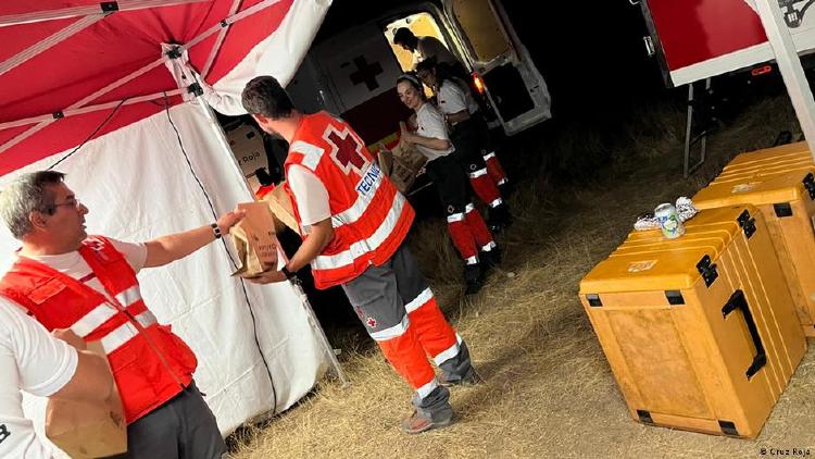 Equipos de rescate ola de calor España Los equipos de rescate y médicos están agotados.