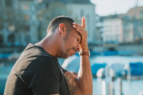 ¿Qué es el cortisol y qué se puede hacer para mantenerlo en niveles saludables?