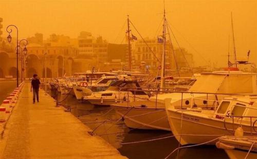 Así fue la impresionante “lluvia de polvo” que tiñó de café algunas ciudades europeas