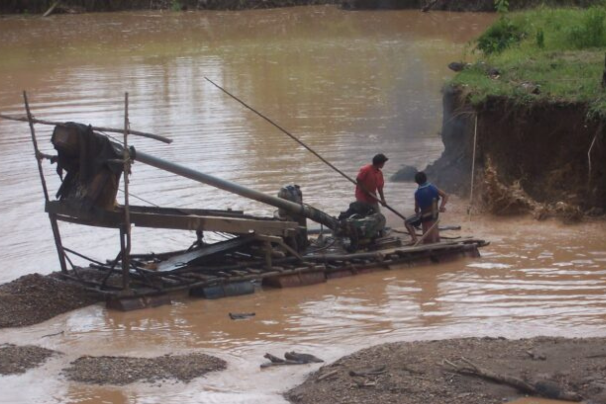 mineria Mineros trabajando en una turbera en Perú. Foto: Ethan Householder.