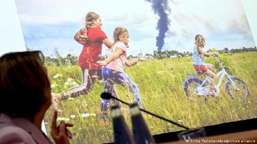 67789638_303 (1) 67789638_303 (1)