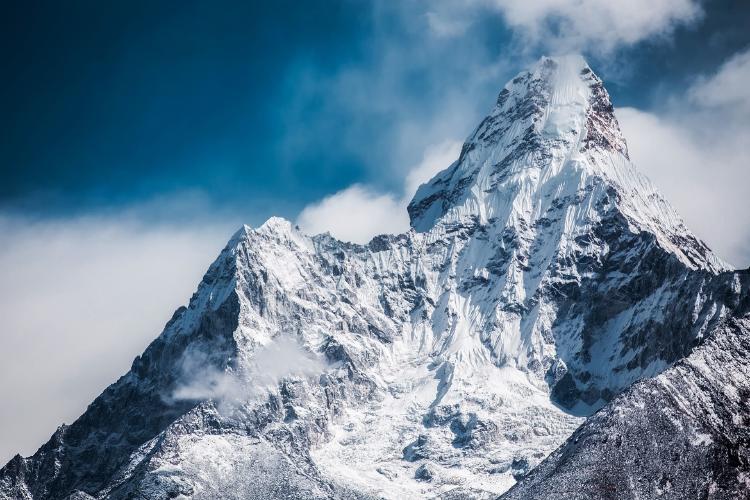 monte everest El coronavirus llegó a la cima del mundo: se registraron más de 100 casos en el Everest