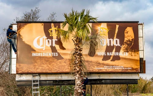 Corona Responsive Billboard Corona Responsive Billboard