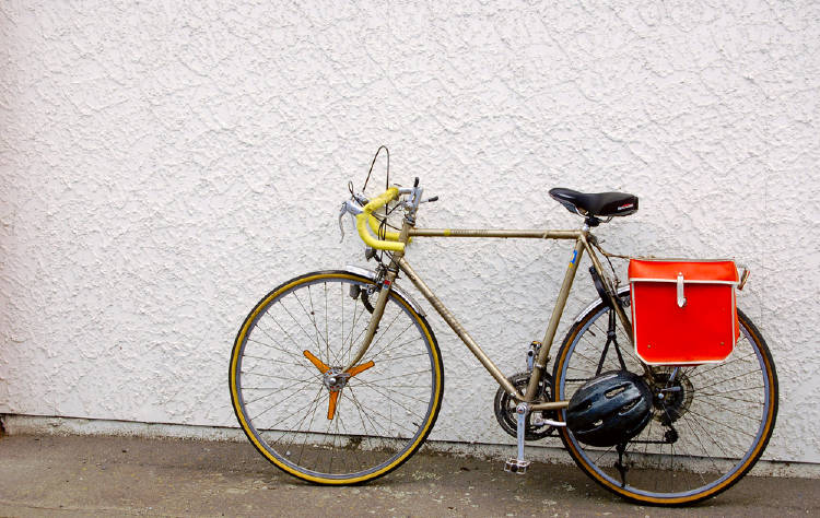 bicicleta alforja Bicicleta con alforja