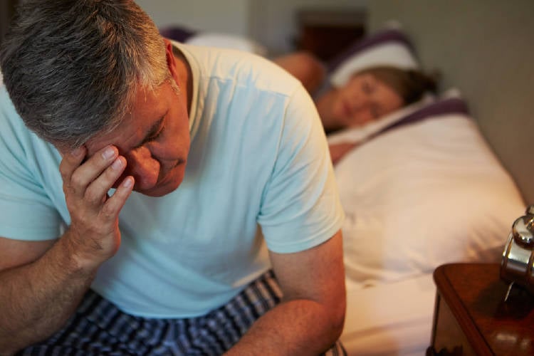 Despertarse a la noche para ir al baño se relaciona con la alta presión arterial