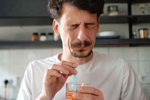 hombre cara asco Los supertasters tienen más papilas gustativas.