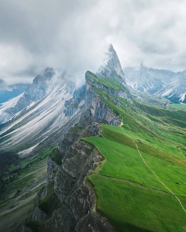 Agora 8 Moody Seceda @jamesxtheo Reino Unido Agora 8 Moody Seceda @jamesxtheo Reino Unido