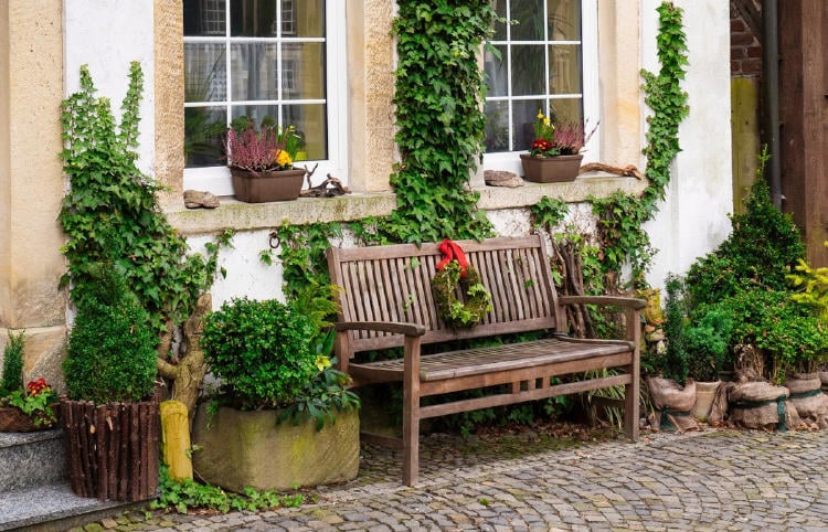 patio bench 6919896_1280