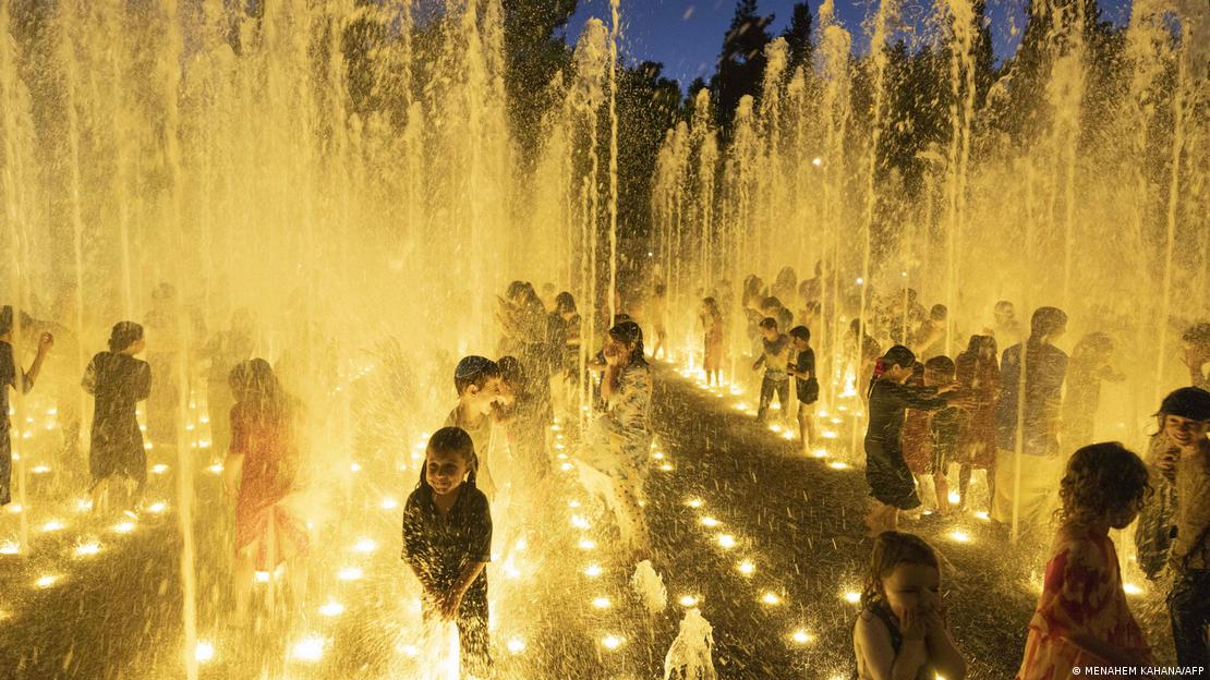 66437166_906 66437166_906