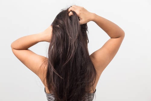 masaje cabello mujer