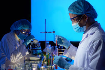 asian-scientists-working-vaccine-creation