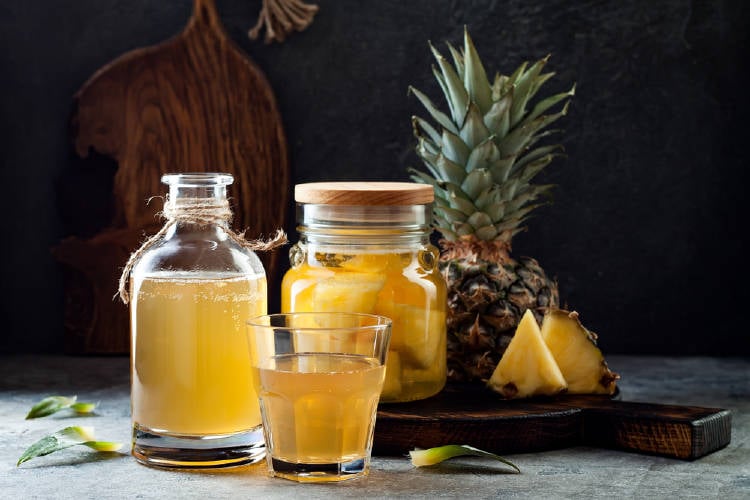 Pineapple kombucha