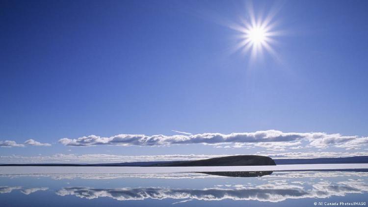 Lago Hazen, norte de la isla de Ellesmere, Nunavut, Canadá Ártico.