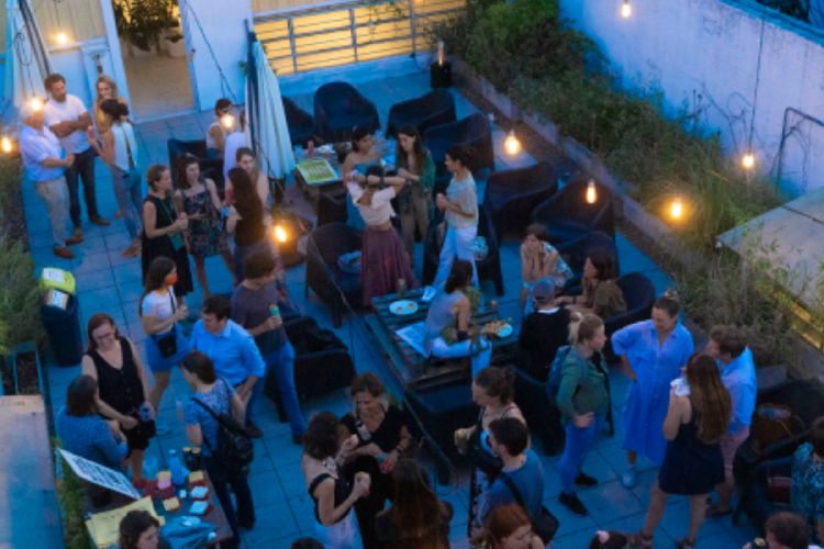 HUERTA COWORK Más que locaciones, Huerta ofrece una experiencia de trabajo con sentido.