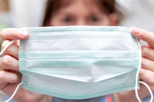 mujer barbijo barbijos más seguros