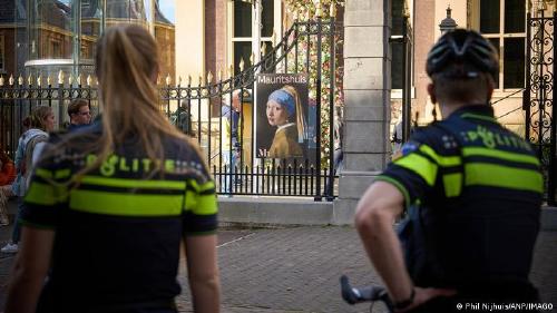 63576952_303 63576952_303