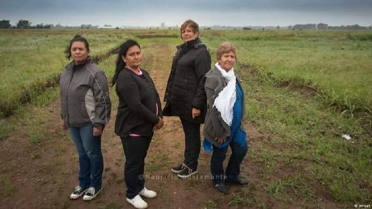 Las Madres de Ituzaingó protestan contra el uso de pesticidas en Argentina.