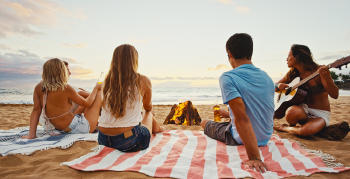 jóvenes playa jóvenes playa