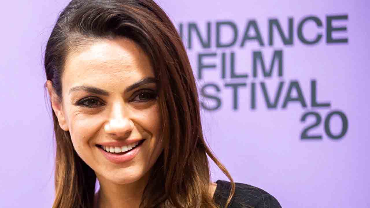 MILA KUNIS MILA KUNIS