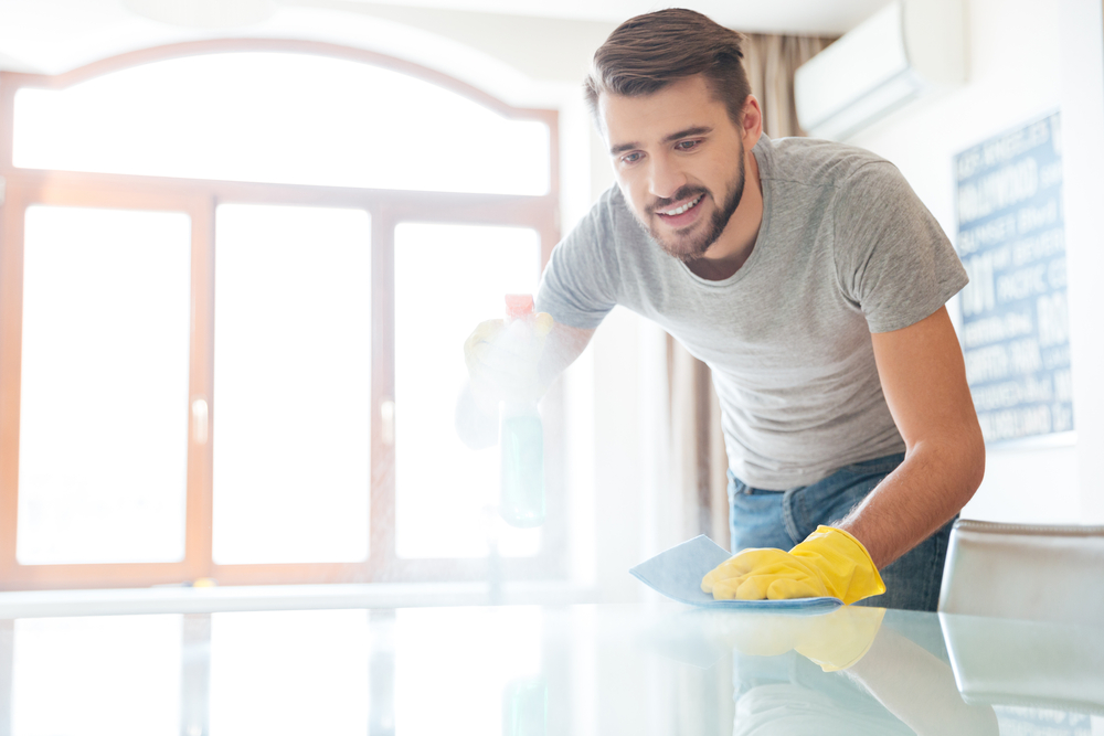 hombre limpia hombre limpia