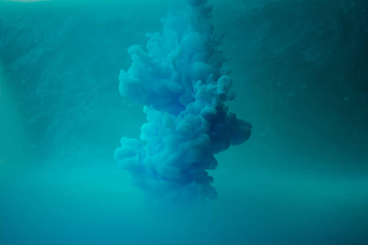 erupción volcánica en el mar