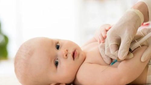 bebe vacuna La vacuna monoclonal contra el virus sincicial en bebés está disponible en Argentina. (Foto: INFOBAE)