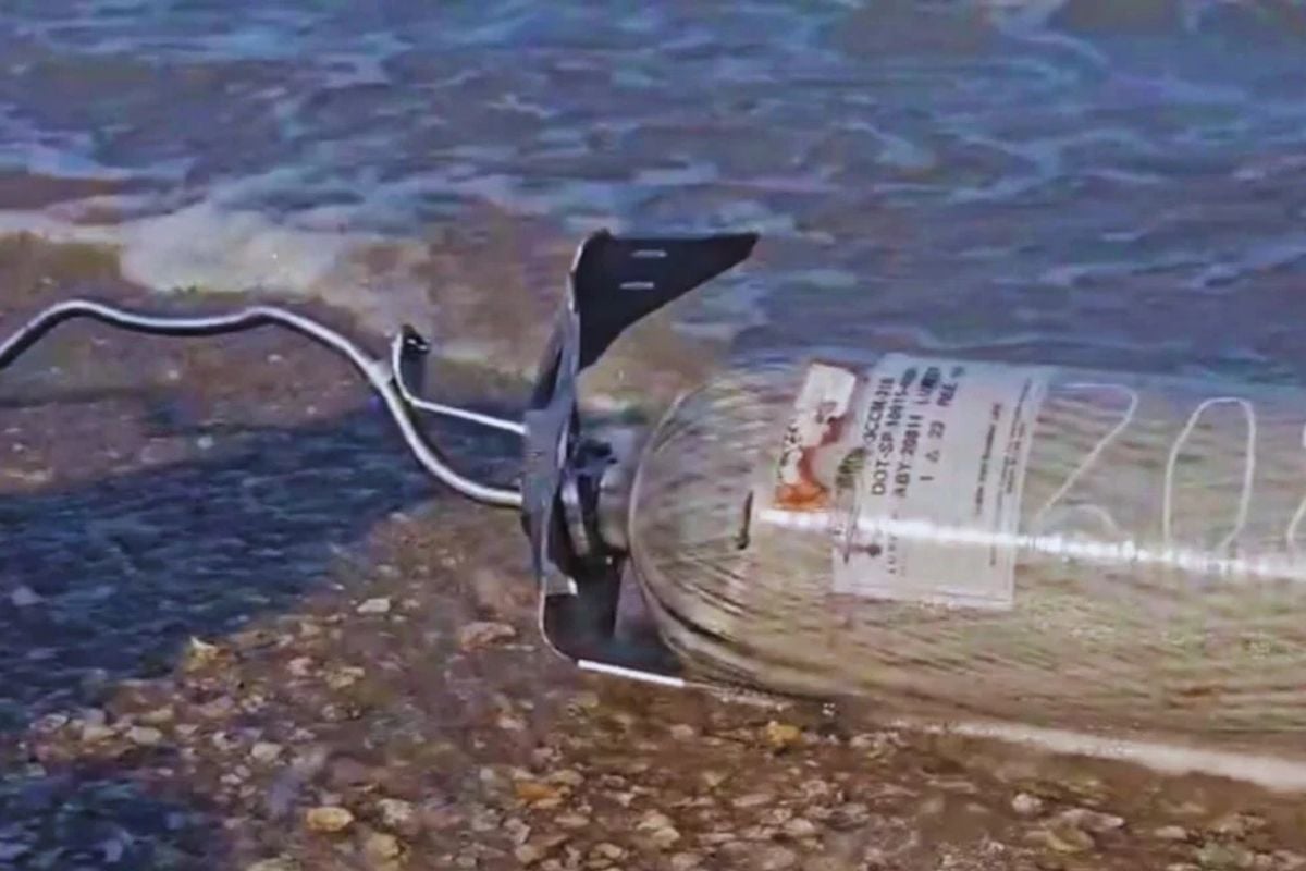 Lo que parecía ciencia ficción ya es una realidad en nuestras playas. La basura espacial llegó a México, y con ella, la necesidad de un marco legal moderno. © CNN.
