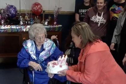 Doris asegura que el secreto de su larga vida es un vaso diario de Guinness, la cerveza Doris asegura que el secreto de su larga vida es un vaso diario de Guinness, la cerveza