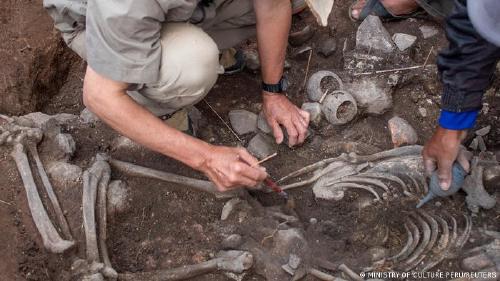 66666363_303 66666363_303