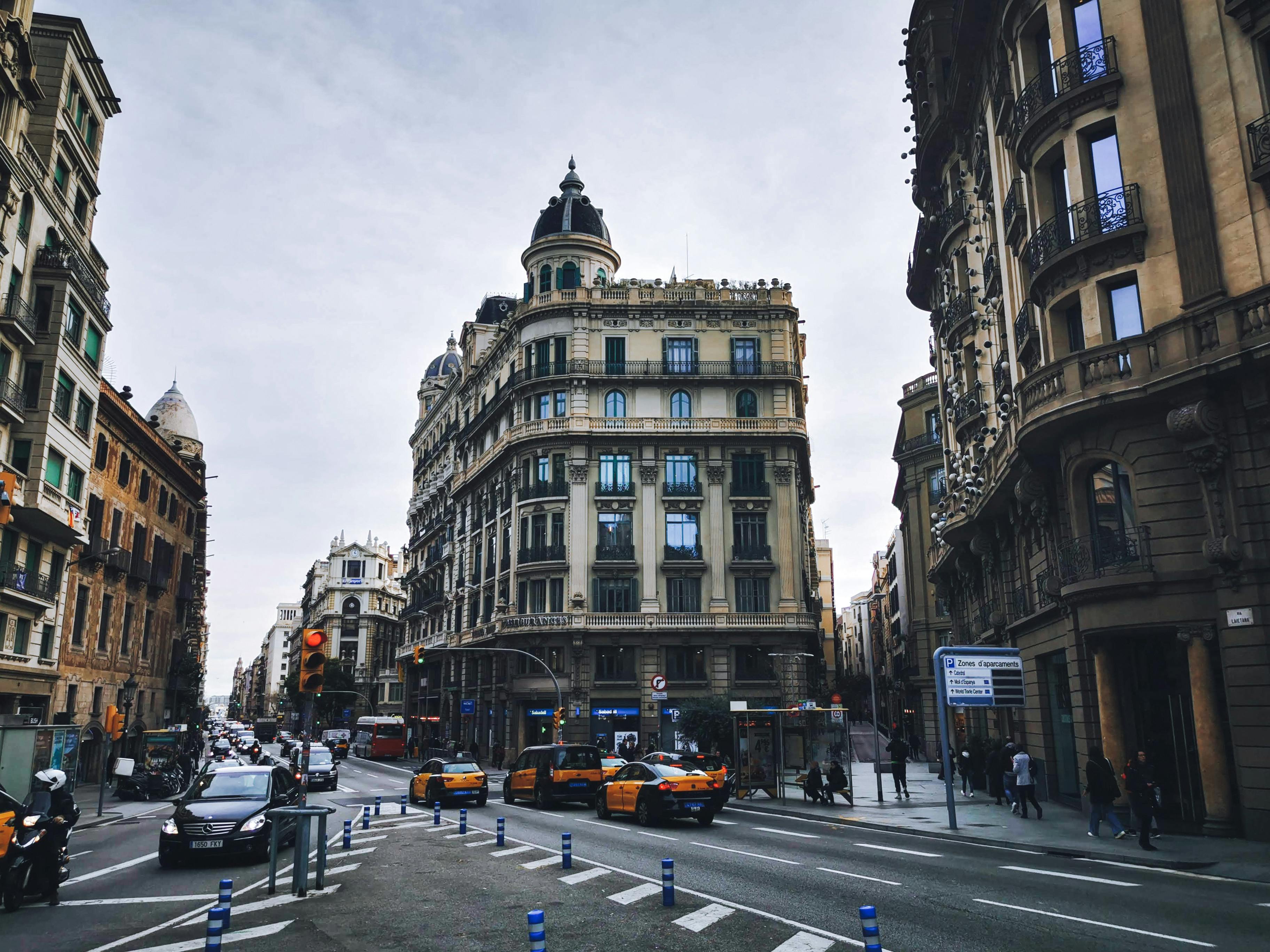 Asfalto en Barcelona / Pexels