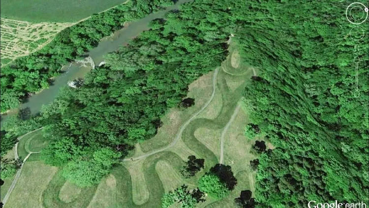 monticulo de la serpiente monticulo de la serpiente